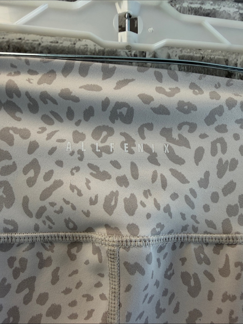 All Fenix Leopard Print Active Leggings in Light‎ Gray